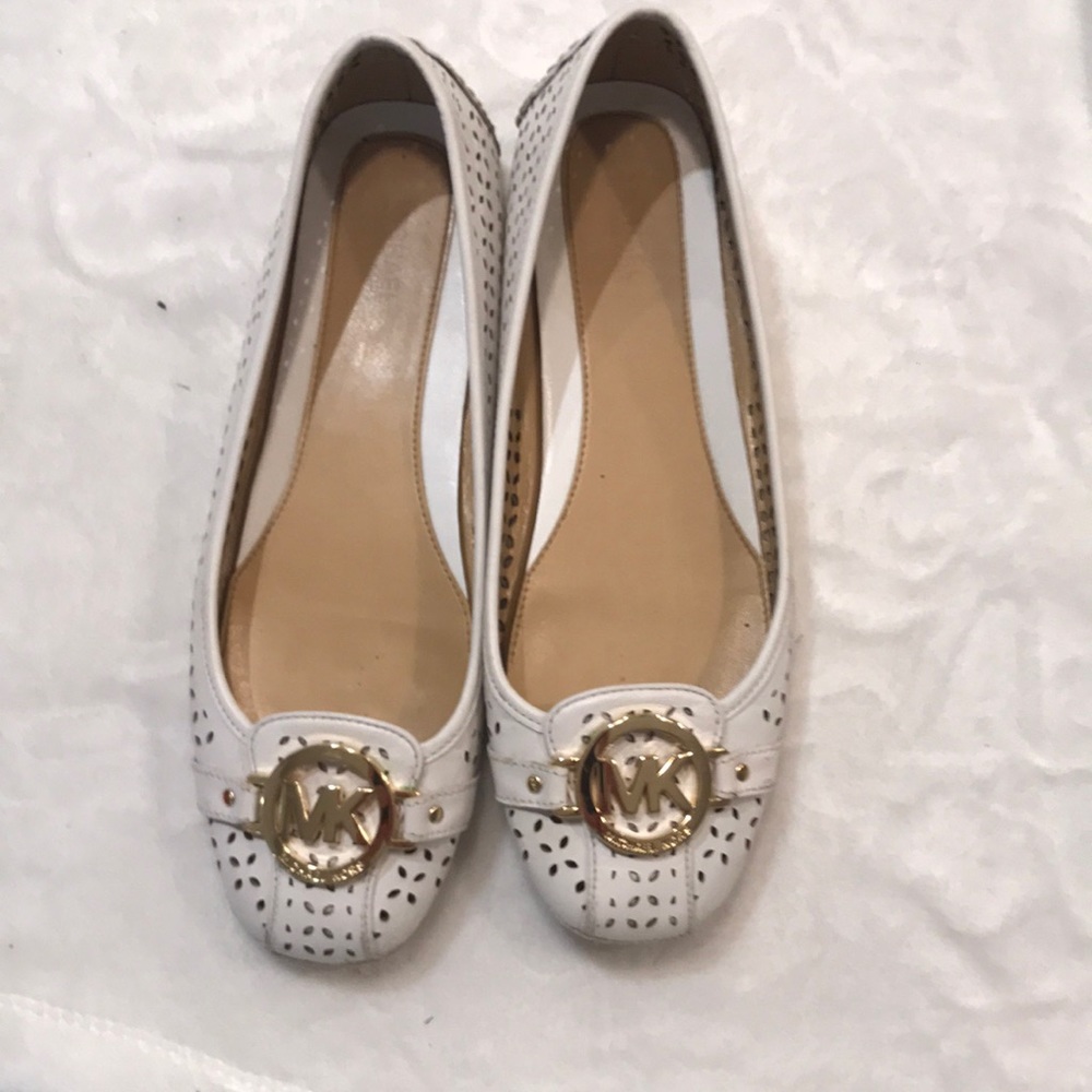 Michael Kors White Leather Moccasin Flats size 8